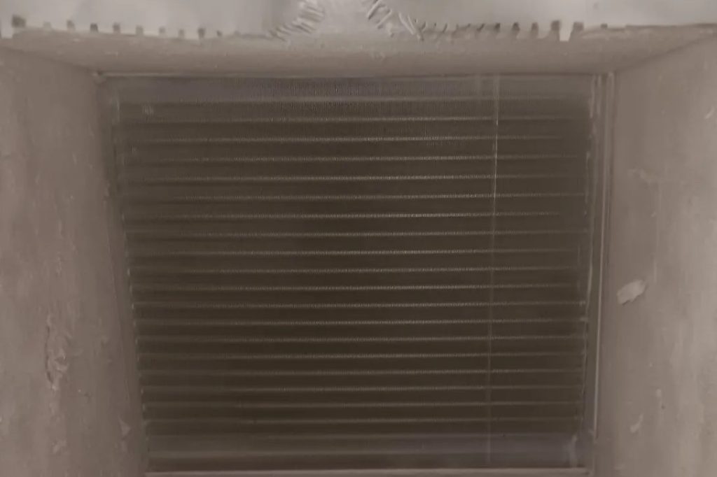 the best air duct cleaners in san antonio are cleaning this air duct
